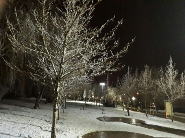 بارش نخستین برف زمستانی در فلاورجان بعد از پاییزی خشک