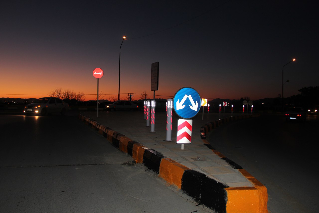 تامین روشنایی چهار ضلع ورودی وخروجی در پل هوایی فلاورجان – گارماسه