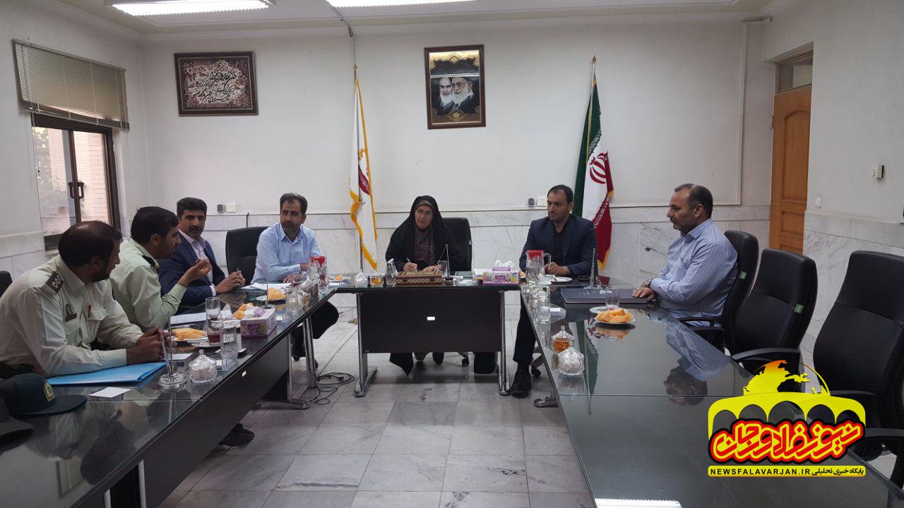 جلسه رئیس واعضای شورای اسلامی شهر فلاورجان با رئیس کلانتری ۱۱