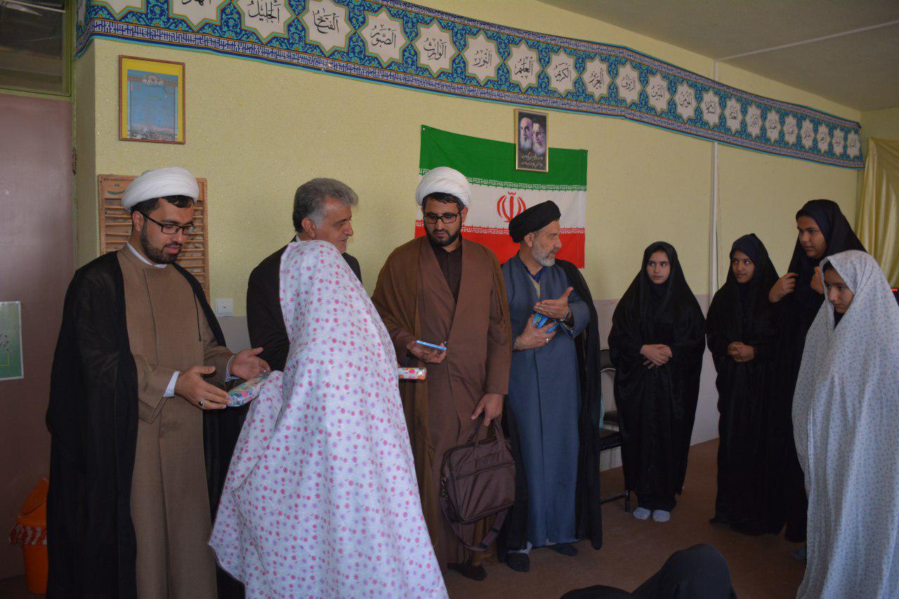 برگزاری محفل انس با قرآن در مدرسه معاد روستای علیشاهدان