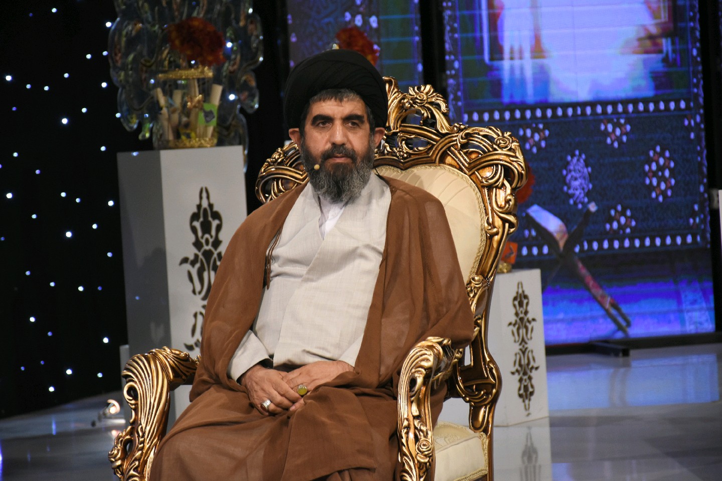 موسوی لارگانی نماینده مردم شهرستان فلاورجان رئیس مجمع نمایندگان اصفهان ماند