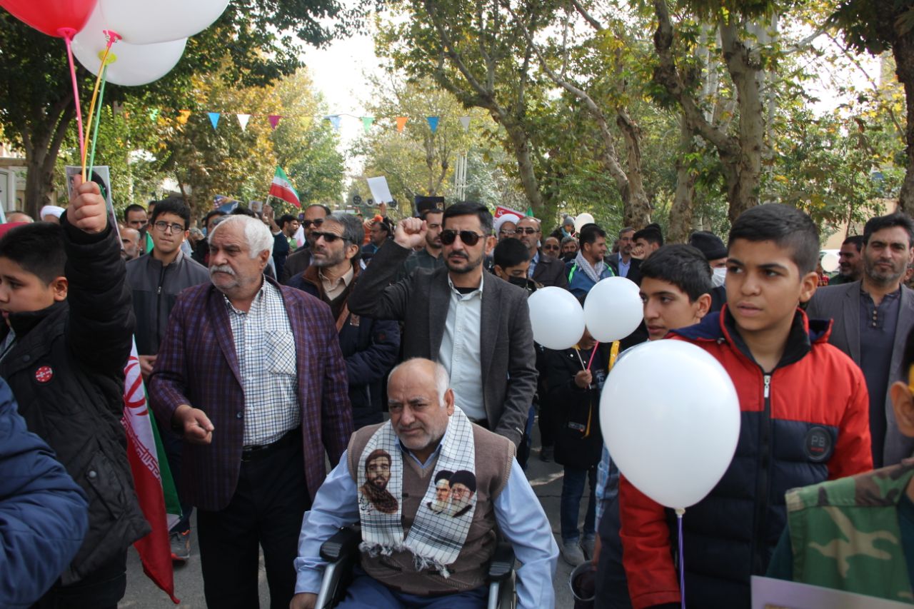 فیلم :حضور گسترده مردم شهرستان فلاورجان در راهپیمایی ۱۳ آبان ماه