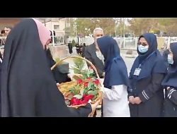 فیلم :تجلیل از پرستاران بیمارستان امام فلاورجان   به مناسبت ولادت حضرت زینب (س)  توسط دختران دانش آموز