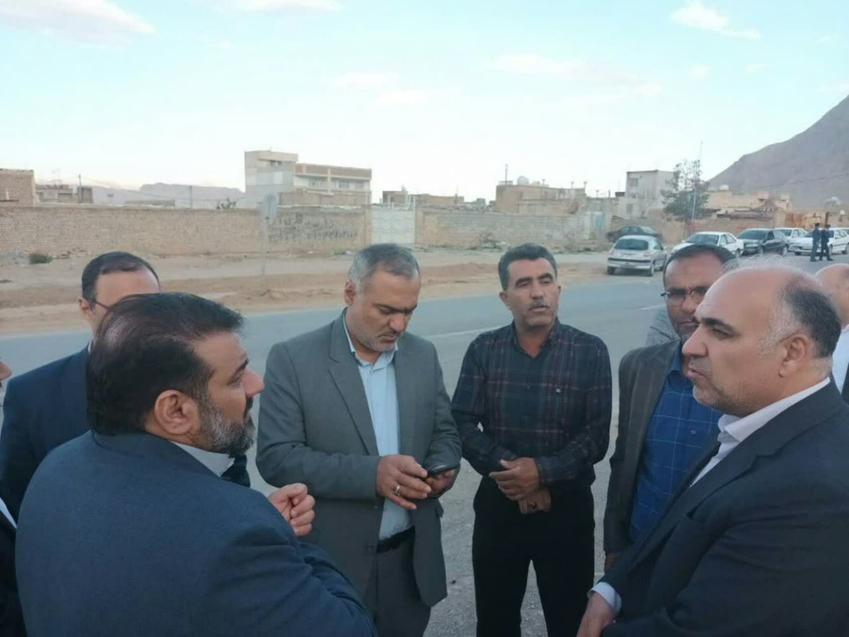 بازدید معاون استاندار از بناهای تاریخی شهرستان فلاورجان - تصویر
