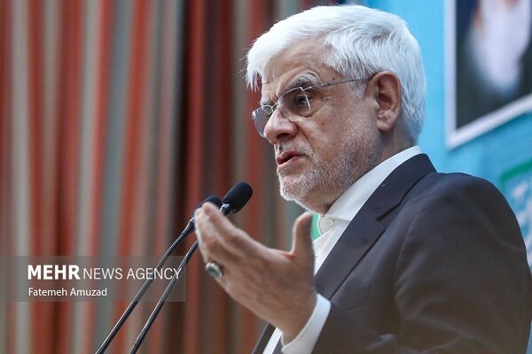 عارف: امیدواریم طرح قطار سریع‌السیر اصفهان در دولت «وفاق ملی» به نتیجه برسد - تصویر