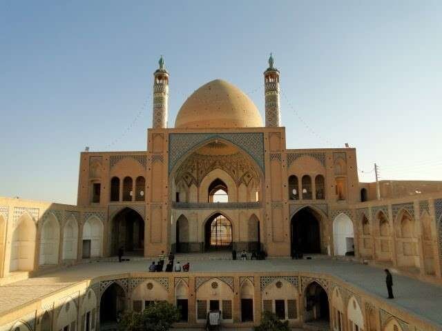 کاشان؛ نگین گردشگری ایران با جاذبه‌های تاریخی و طبیعی