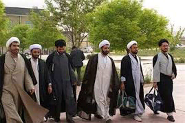 «چهارشنبه‌های تجربه‌نوردی» در حوزه علمیه اصفهان - تصویر
