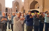 نماز عید قربان در اردستان؛ تجدید بیعت با ولایت