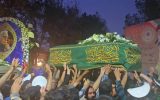 ورود پیکر استاد فرشچیان به آرامگاه صائب تبریزی