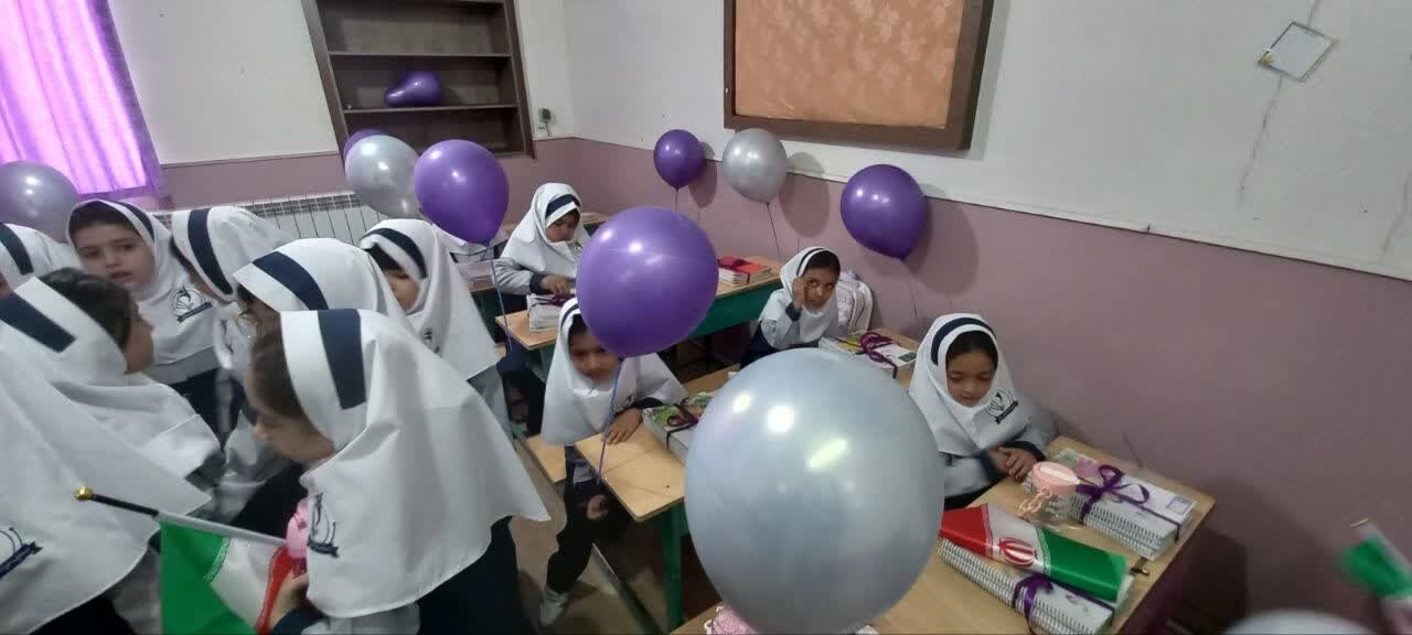جشن باشکوه شکوفهها؛ آغاز سفر علم برای ۳۵۰ نوآموز اردستانی