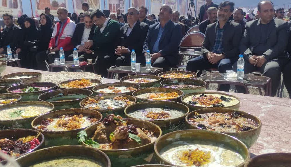 تصاویر :جشنواره چهل آش و آیین سمنوپزان شهر طاد