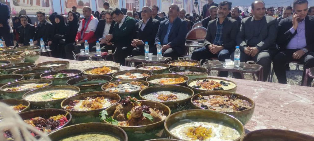 تصاویر :جشنواره چهل آش و آیین سمنوپزان شهر طاد