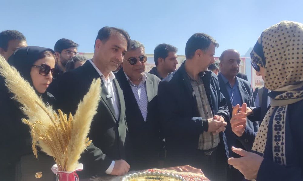 تصاویر :جشنواره چهل آش و آیین سمنوپزان شهر طاد