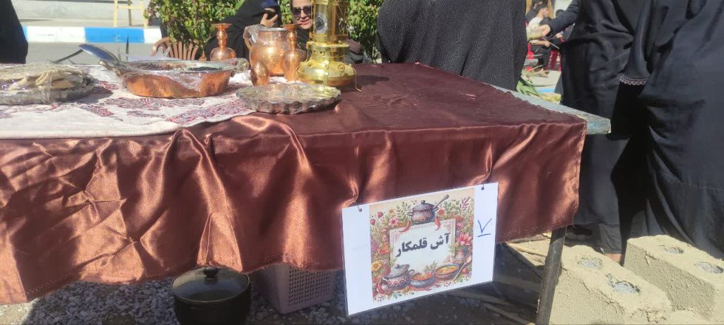 تصاویر :جشنواره چهل آش و آیین سمنوپزان شهر طاد