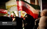 اصفهانیها در سوگ رهبر شهید انقلاب همچنان میدان داری میکنند اصفهانیها در سوگ رهبر شهید انقلاب همچنان میدان داری میکنند