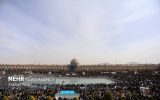 تجمع خودجوش مردم اصفهان در پی شهادت رهبر انقلاب در میدان نقش جهان