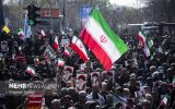 قیام مردم اصفهان در سوگ رهبر شهید در میدان انقلاب