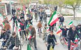 مردم شهرستان فلاورجان با پرچم ایران پا به رکاب شدند
