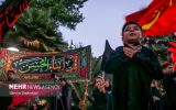 شورِ حسینی با طعم نوجوانی در خیابان چهارباغ خواجو در اصفهان