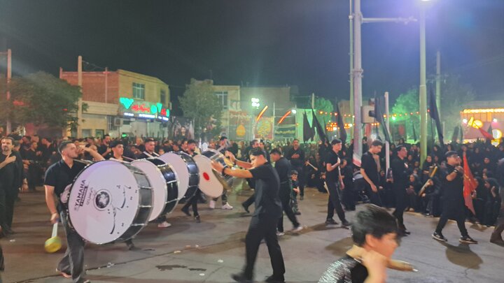 طنین عزای تاسوعا در میثاق مردمی اردستان