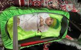 طنین «یا حسین» مادران سفتجانی در سوگ طفل شش‌ماهه کربلا