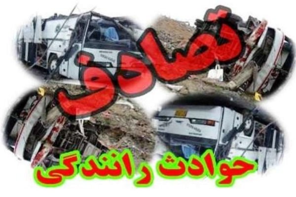 واژگونی خودروی سواری در بلوار کویر کاشان ۴ مصدوم داشت - تصویر