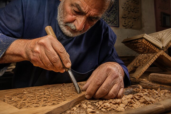 رحلسازی میان اصالت و فراموشی؛ رحل اصفهان در مساجد و خانه های گرجستان